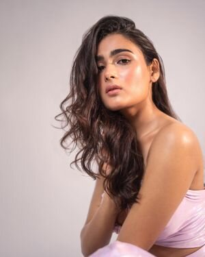 Shalini Pandey Latest Photos | Picture 1917220