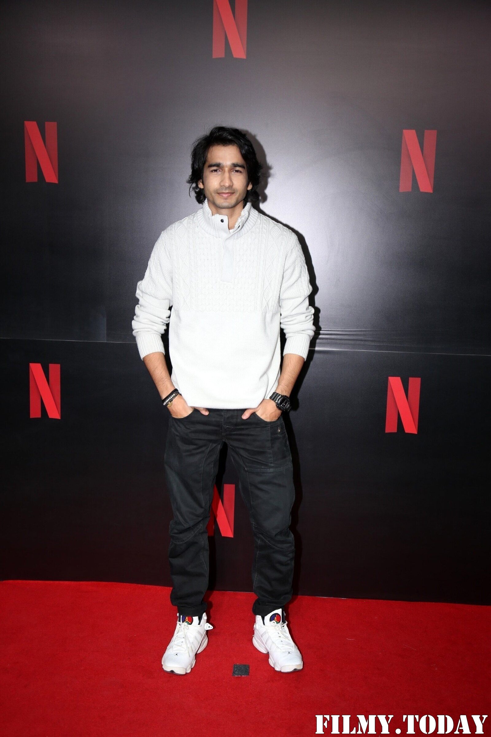 Photos: Celebs At The Netflix Networking Party | Picture 1917704