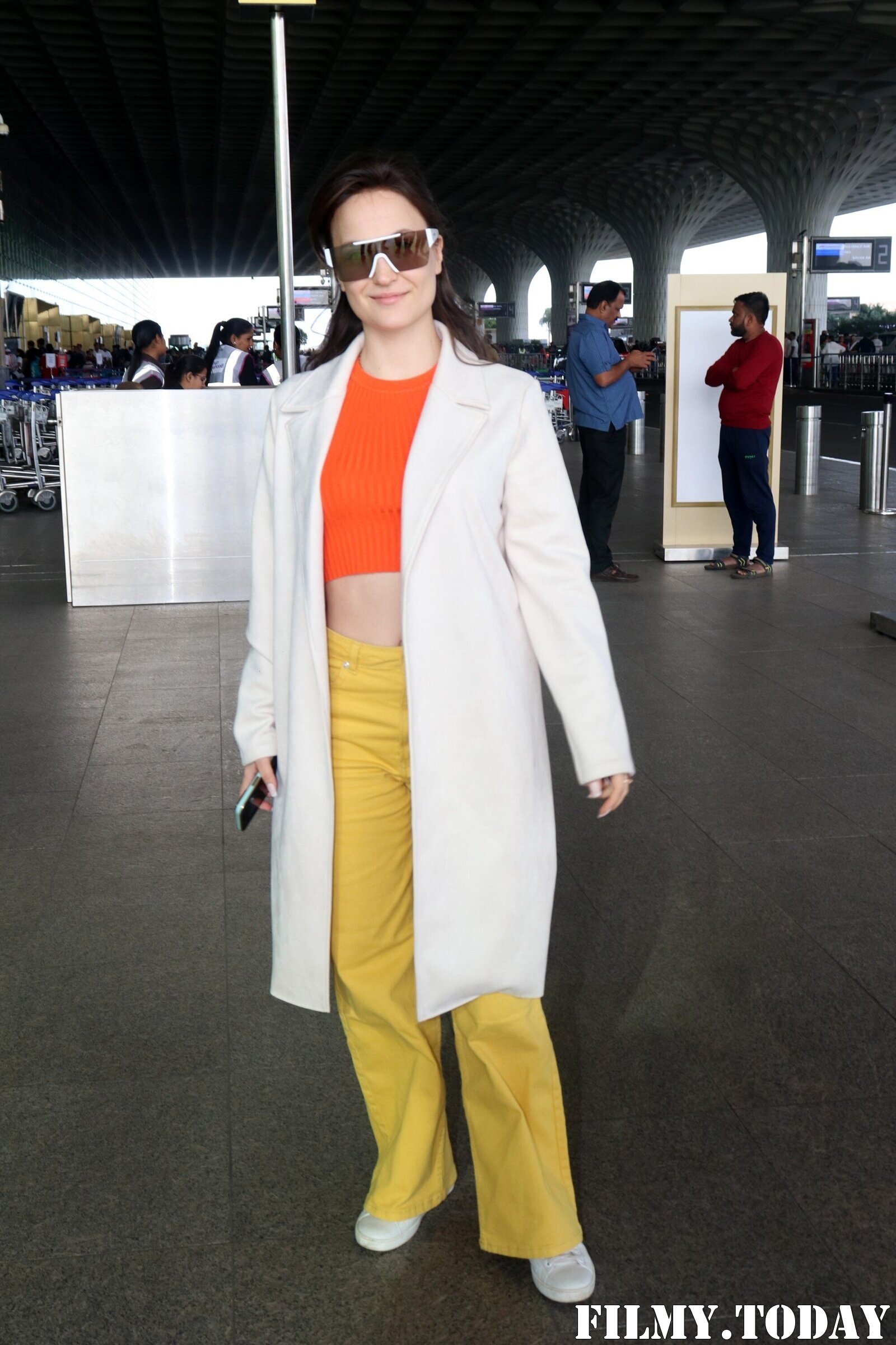 Elli Avram - Photos: Celebs  Spotted At Airport | Picture 1920944