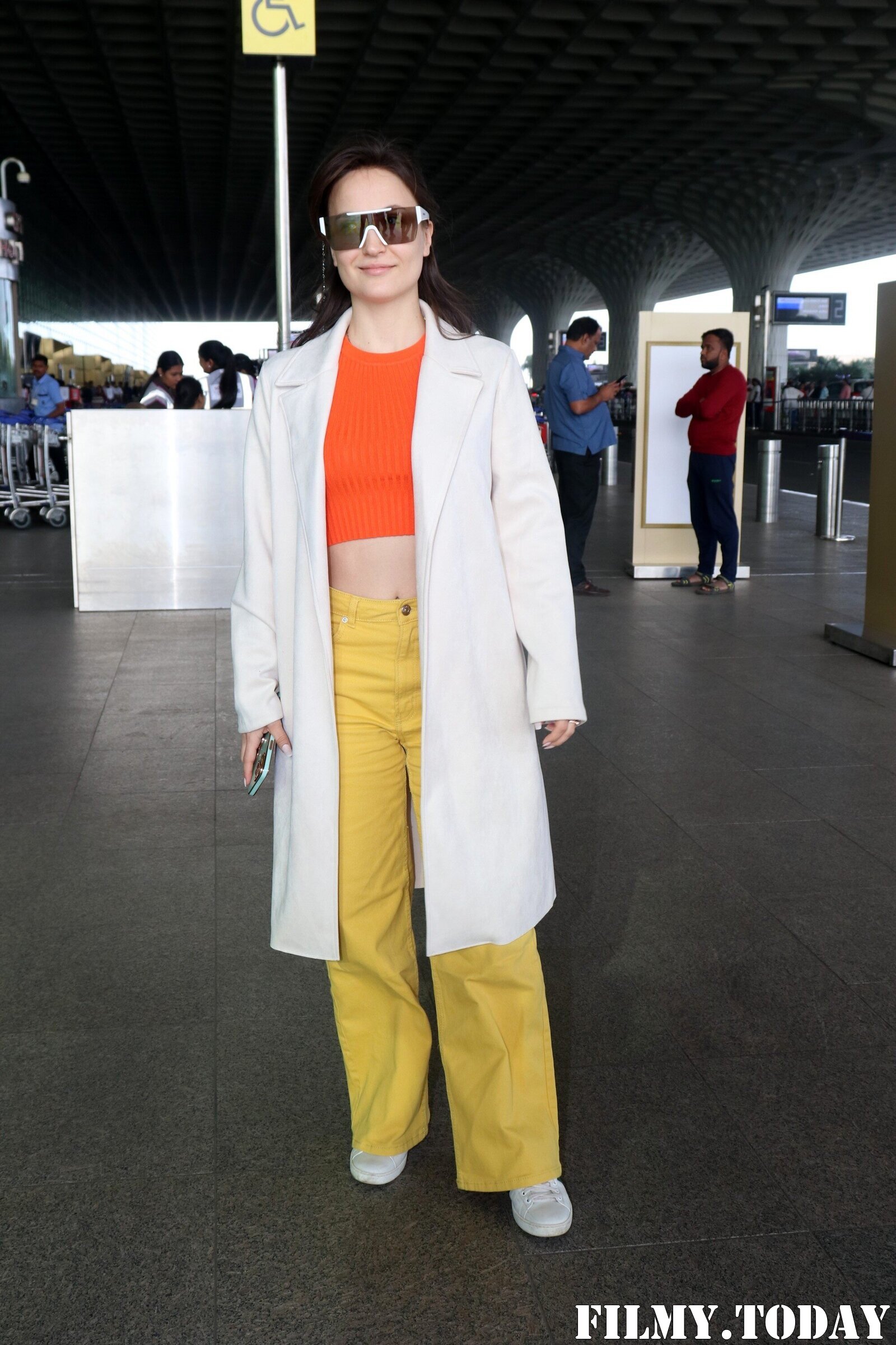 Elli Avram - Photos: Celebs  Spotted At Airport | Picture 1920939