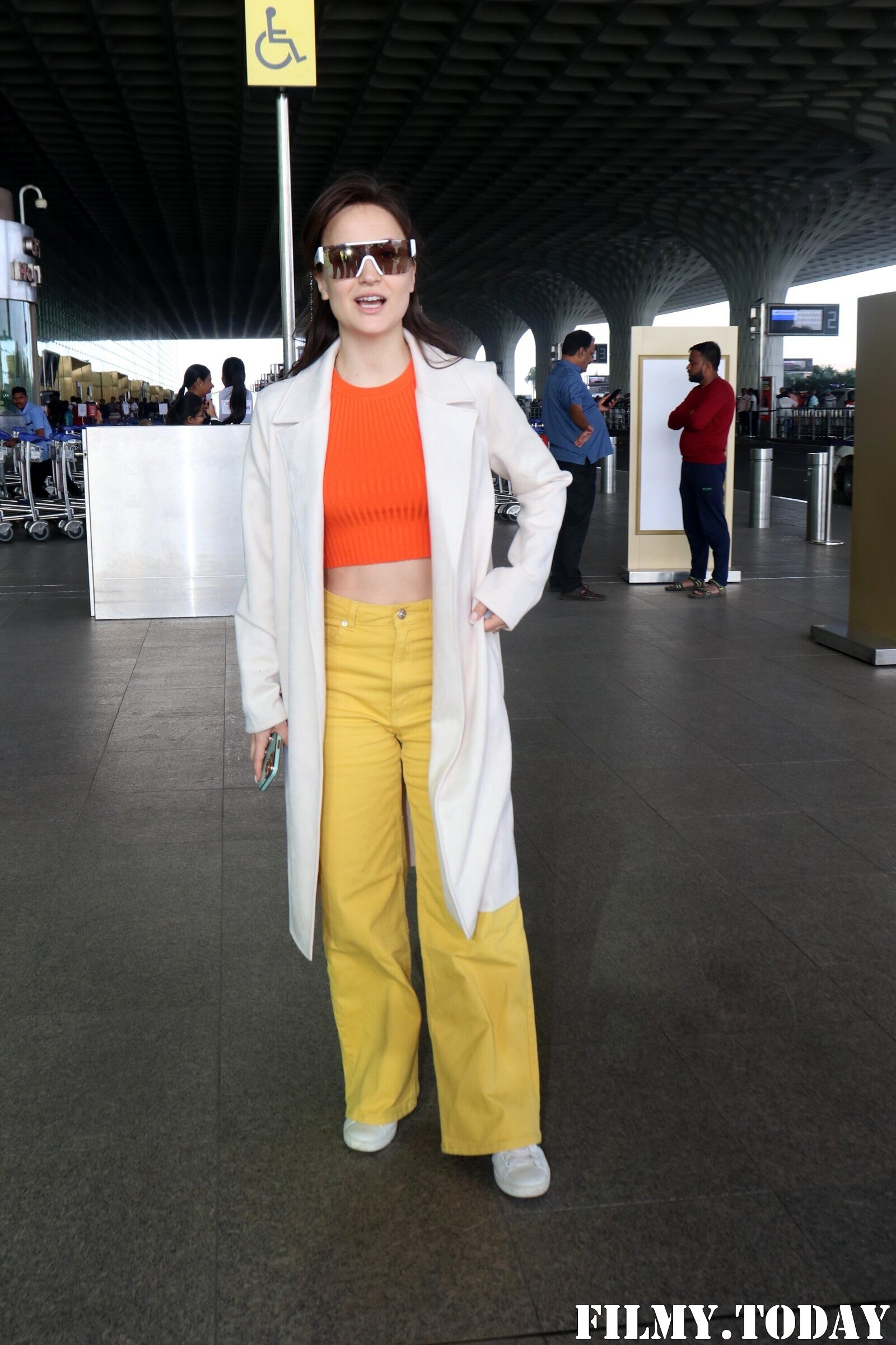 Elli Avram - Photos: Celebs  Spotted At Airport | Picture 1920943