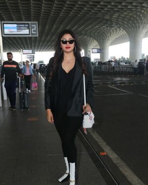 Ritabhari Chakraborty - Photos: Celebs  Spotted At Airport | Picture 1921464