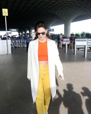Elli Avram - Photos: Celebs  Spotted At Airport | Picture 1920940