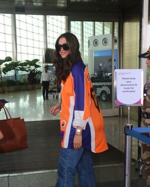 Deepika Padukone - Photos: Celebs  Spotted At Airport