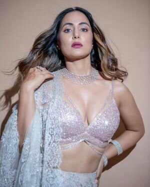 Hina Khan Latest Photos | Picture 1922137