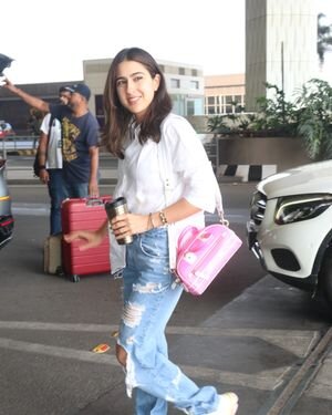 Sara Ali Khan - Photos: Celebs  Spotted At Airport | Picture 1921891