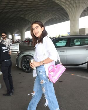 Sara Ali Khan - Photos: Celebs  Spotted At Airport | Picture 1921888