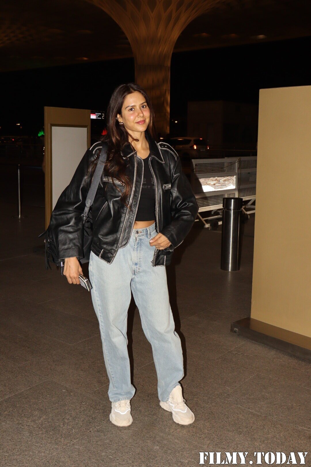 Sonam Bajwa - Photos: Celebs  Spotted At Airport | Picture 1923438