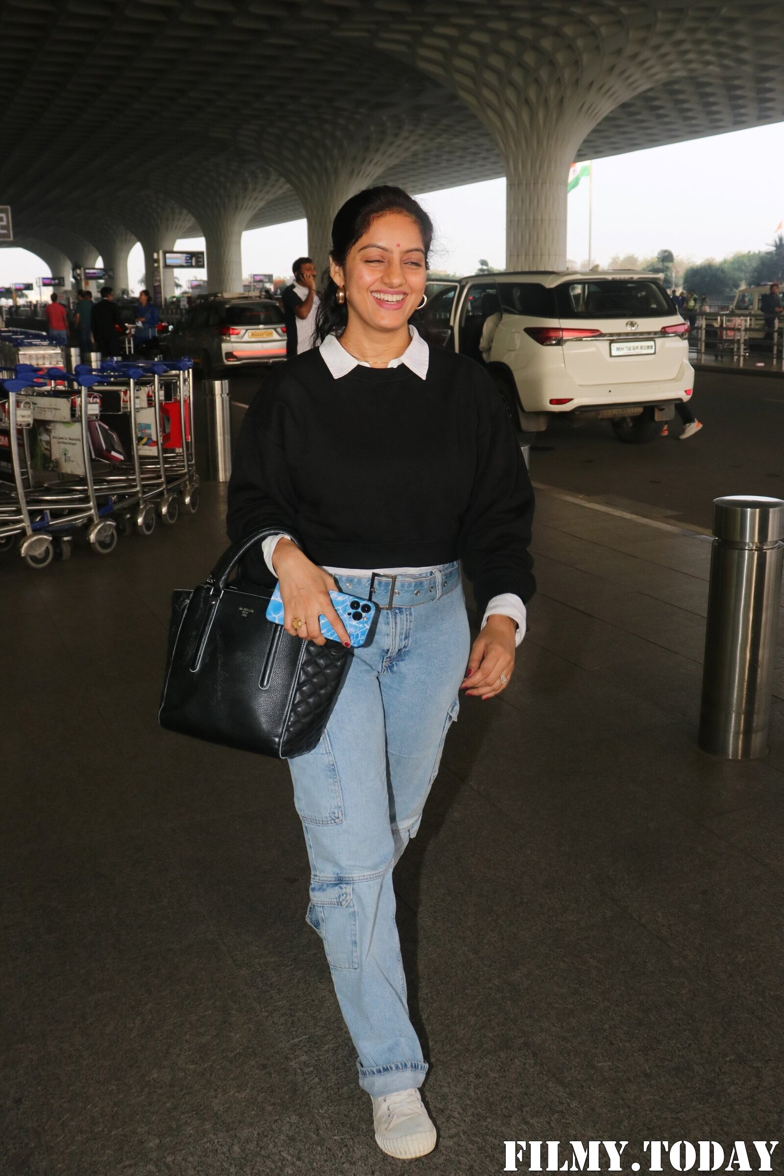 Deepika Singh - Photos: Celebs  Spotted At Airport | Picture 1906252