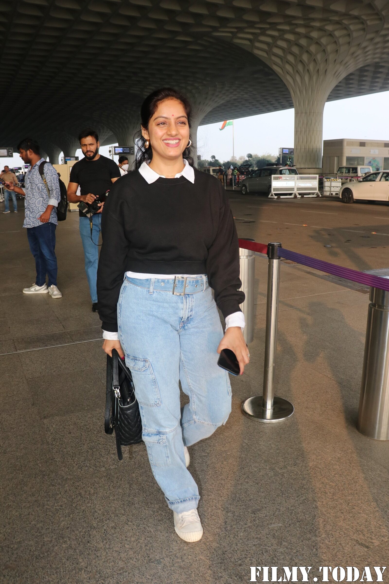 Deepika Singh - Photos: Celebs  Spotted At Airport | Picture 1906255