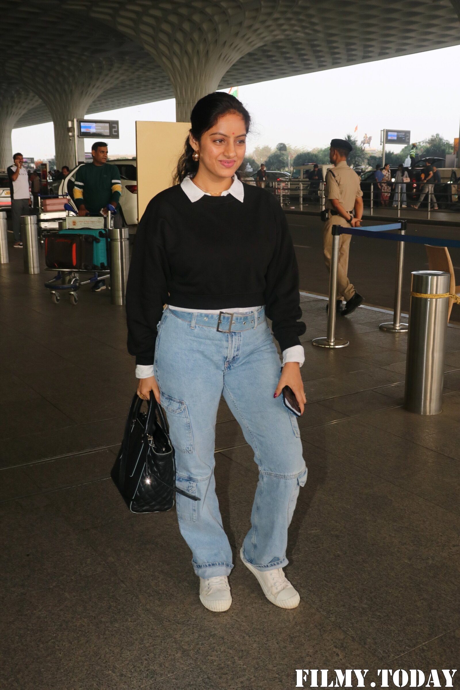 Deepika Singh - Photos: Celebs  Spotted At Airport | Picture 1906256