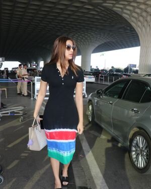 Saiee Manjrekar - Photos: Celebs  Spotted At Airport | Picture 1906141