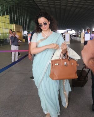 Kangana Ranaut - Photos: Celebs  Spotted At Airport | Picture 1906186