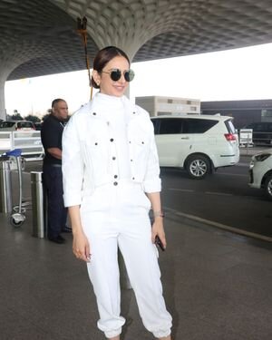 Rakul Preet Singh - Photos: Celebs  Spotted At Airport | Picture 1909124