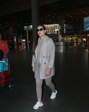 Gauhar Khan - Photos: Celebs  Spotted At Airport | Picture 1909933