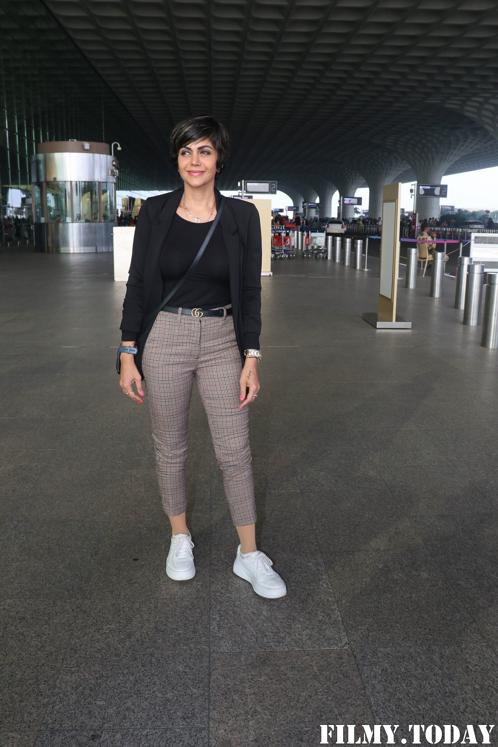 Mandira Bedi - Photos: Celebs  Spotted At Airport | Picture 1910112