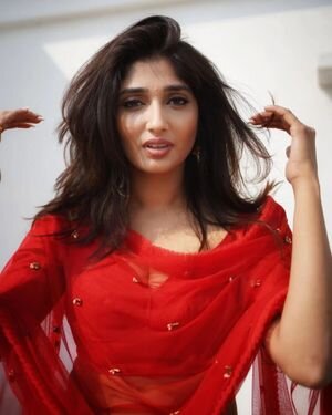 Actress Priya Vadlamani Latest Photos