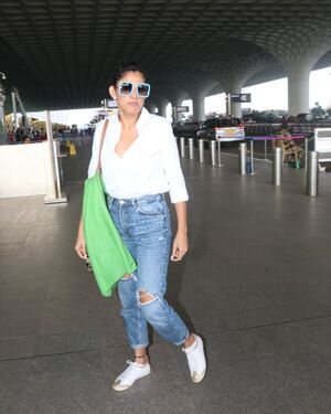 Kubbra Sait - Photos: Celebs  Spotted At Airport | Picture 1912789