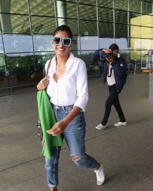 Kubbra Sait - Photos: Celebs  Spotted At Airport