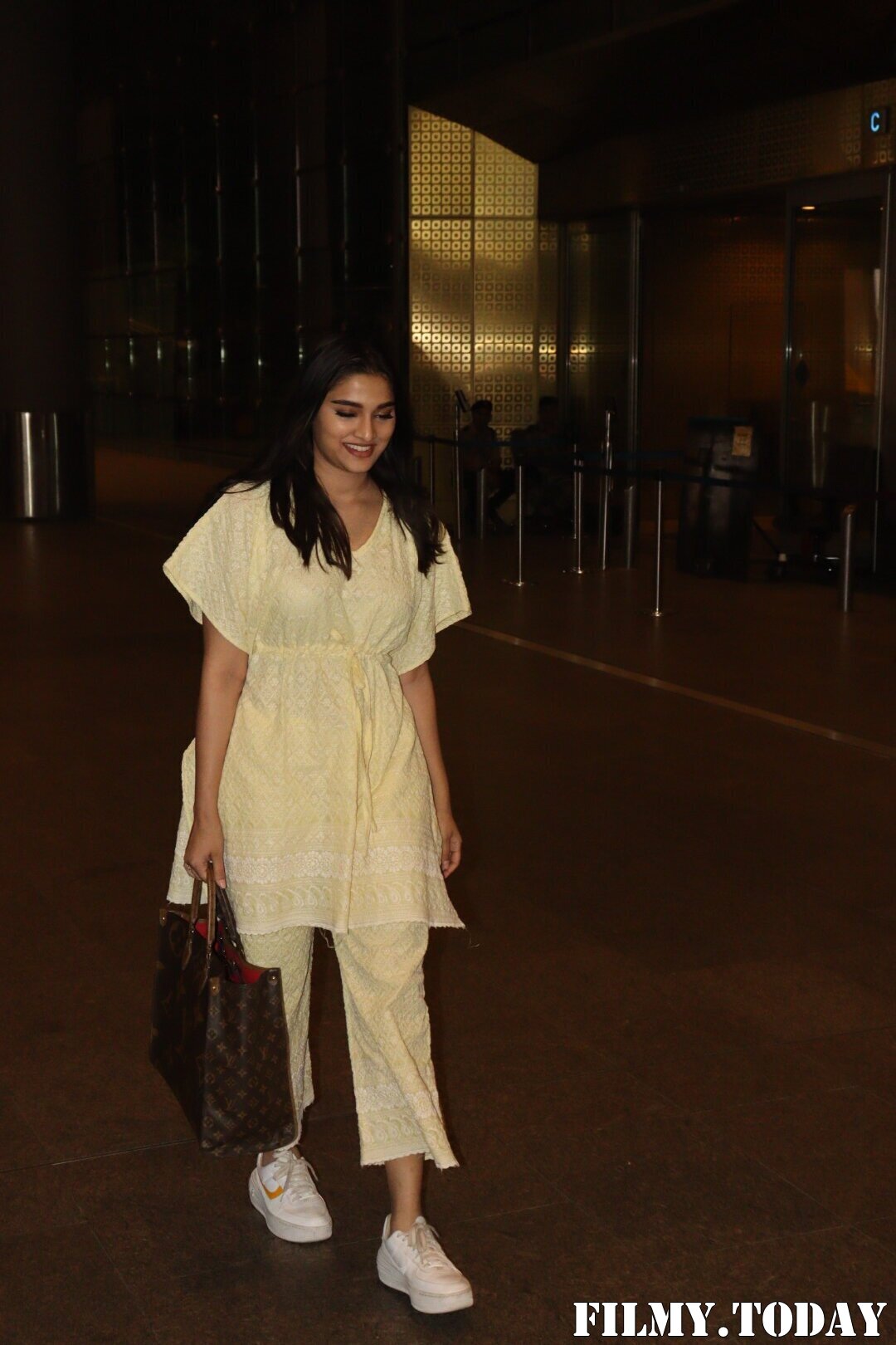 Saiee Manjrekar - Photos: Celebs  Spotted At Airport | Picture 1924350