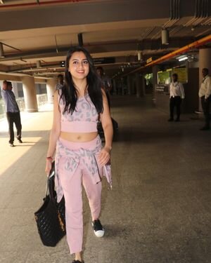 Tejasswi Prakash - Photos: Celebs  Spotted At Airport | Picture 1925983