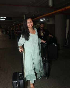 Tejasswi Prakash - Photos: Celebs  Spotted At Airport | Picture 1927150
