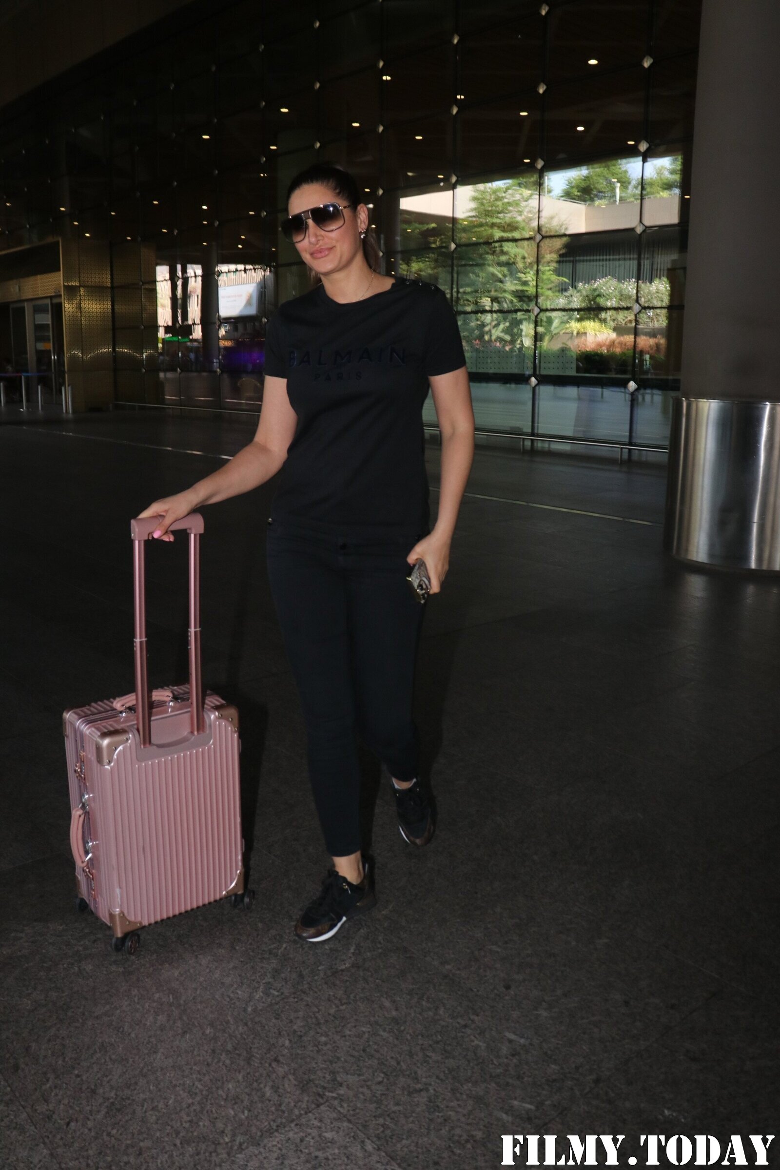 Nargis Fakhri - Photos: Celebs  Spotted At Airport | Picture 1928443