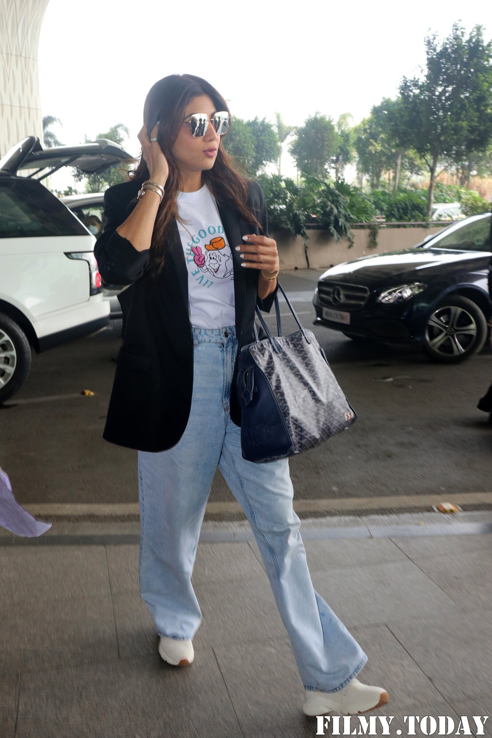Shilpa Shetty - Photos: Celebs  Spotted At Airport | Picture 1928017