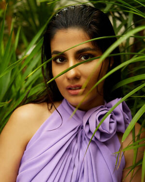 Shreya Dhanwanthary Latest Photos | Picture 1928472
