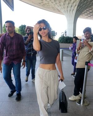 Suhana Khan - Photos: Celebs  Spotted At Airport | Picture 1929406