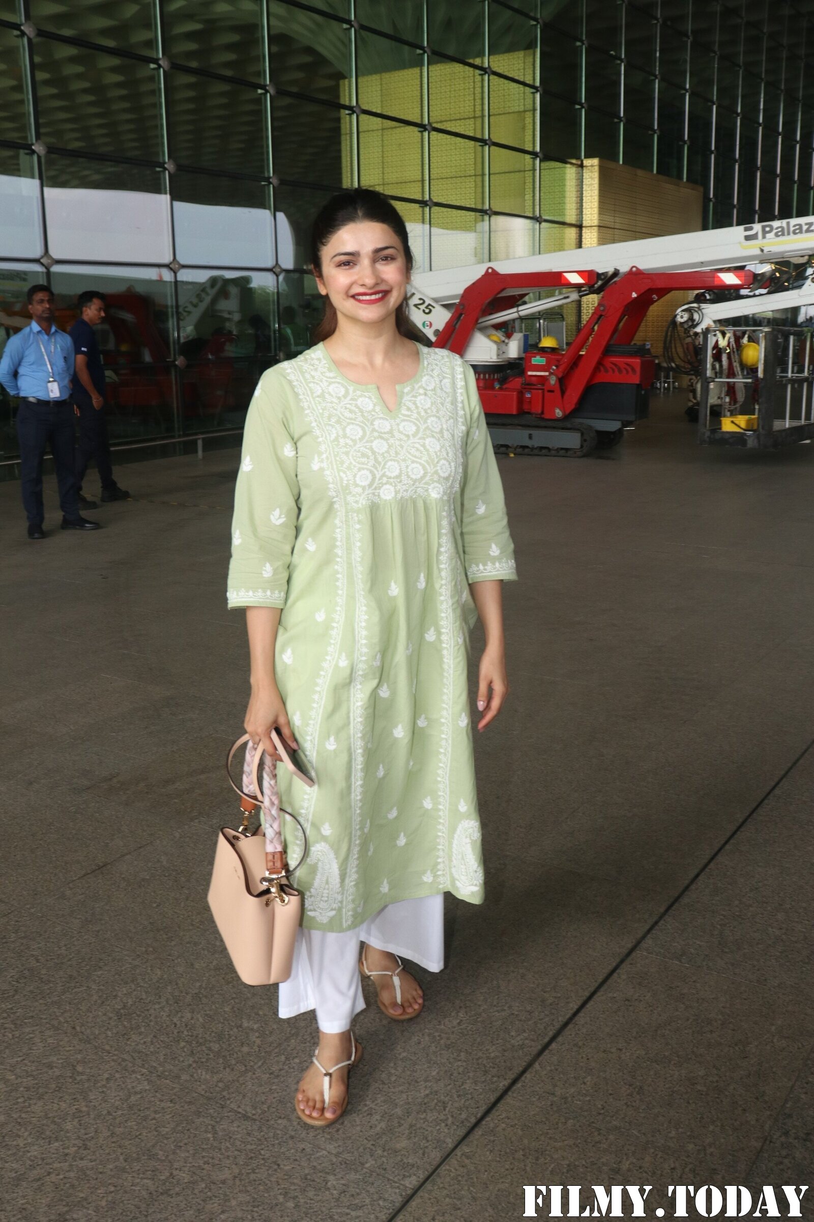 Prachi Desai - Photos: Celebs  Spotted At Airport | Picture 1929944