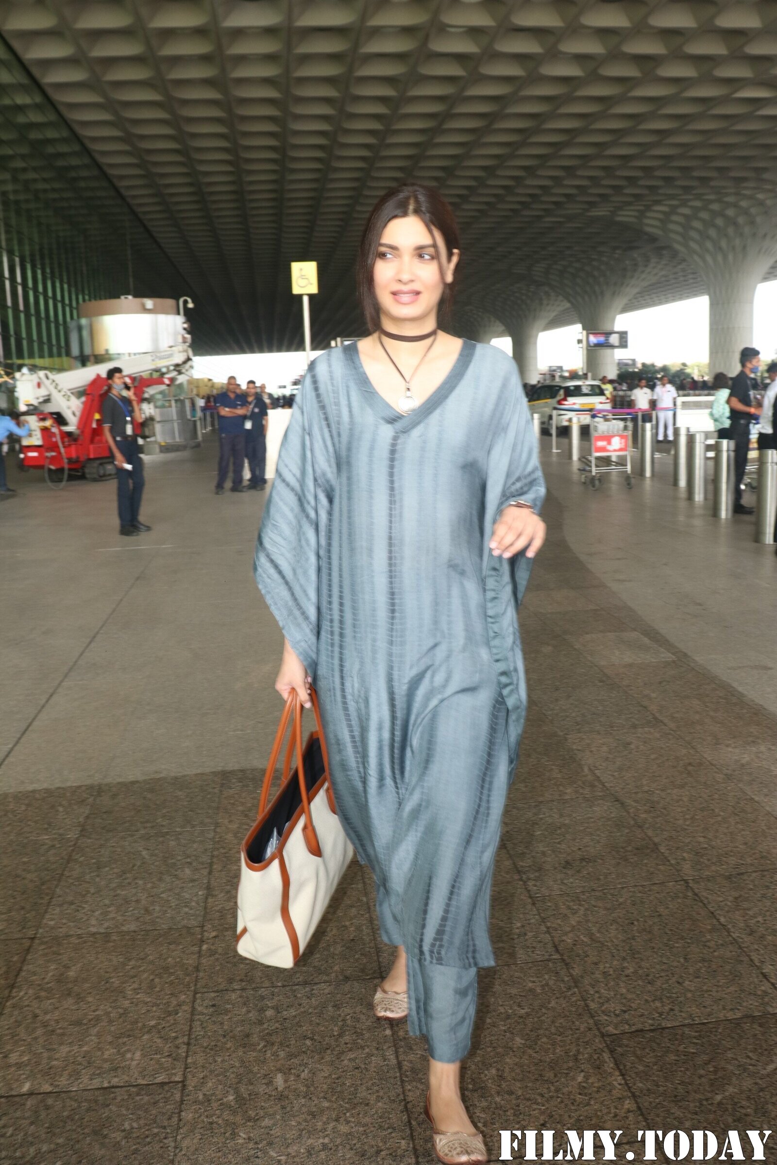 Diana Penty - Photos: Celebs  Spotted At Airport | Picture 1931805