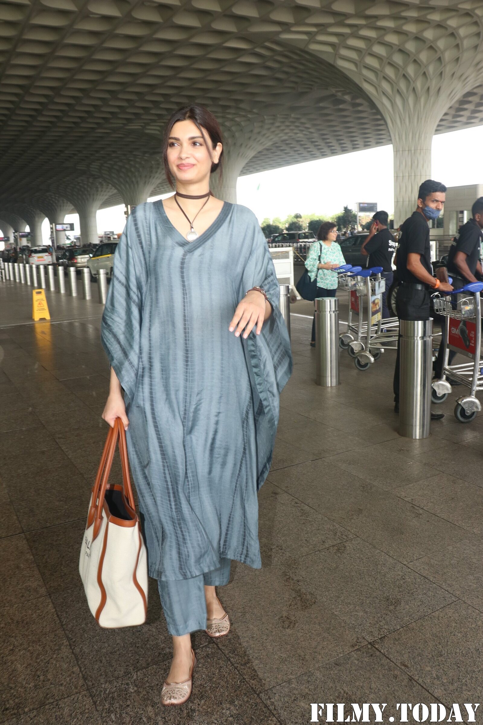 Diana Penty - Photos: Celebs  Spotted At Airport | Picture 1931803