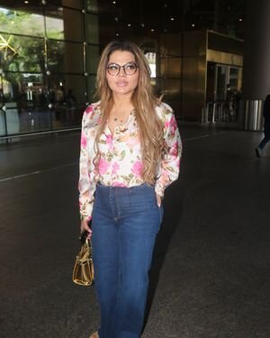 Rakhi Sawant - Photos: Celebs  Spotted At Airport | Picture 1931830