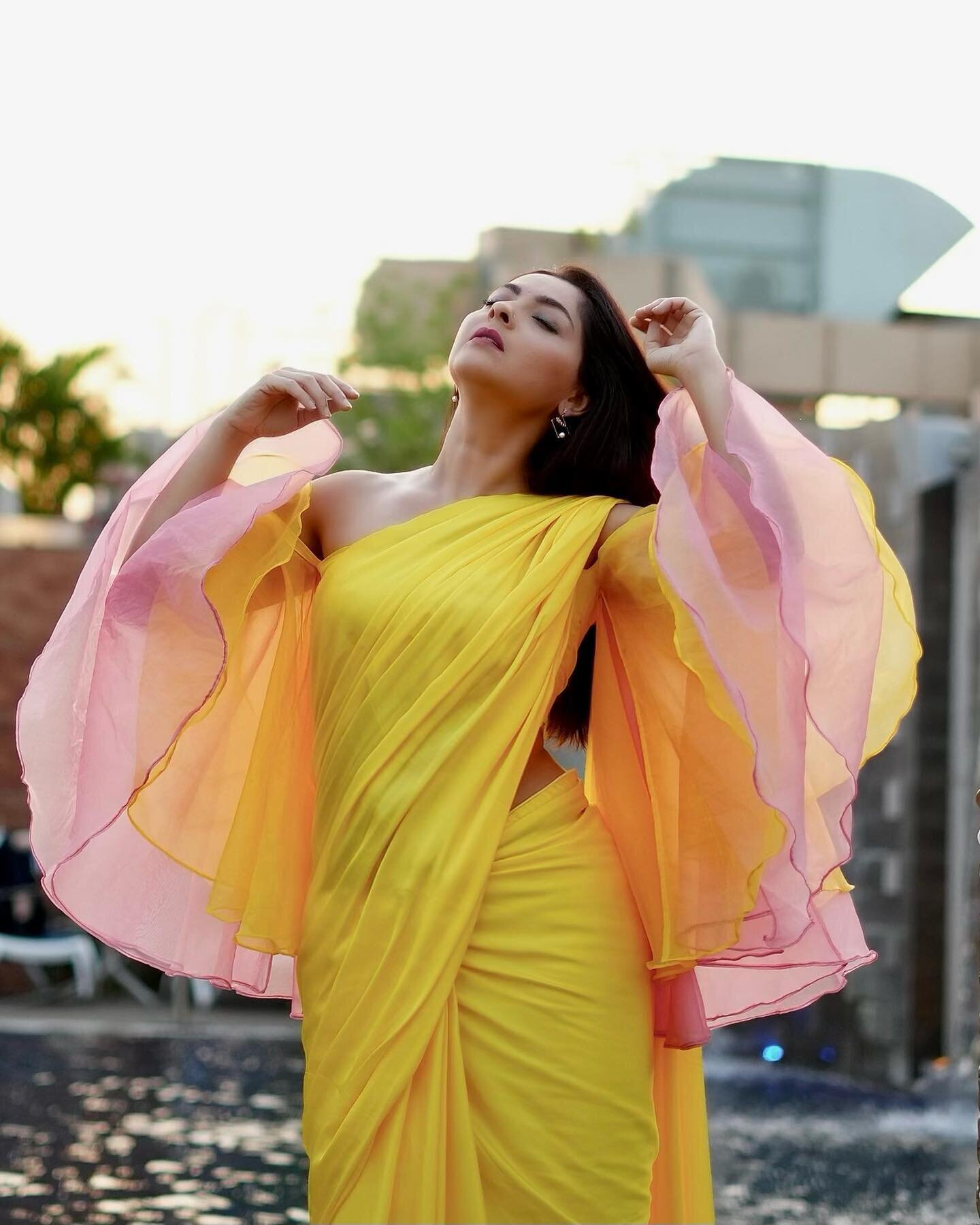 Sonalee Kulkarni Latest Photos | Picture 1932317