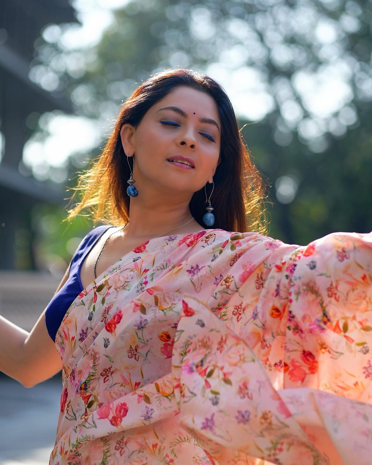 Sonalee Kulkarni Latest Photos | Picture 1932314