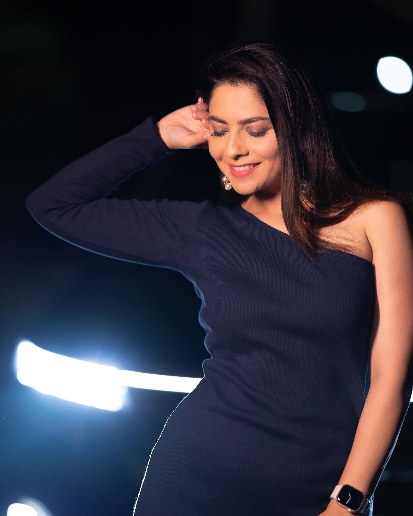 Sonalee Kulkarni Latest Photos | Picture 1932397