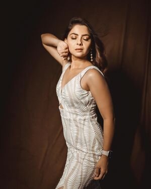 Sonalee Kulkarni Latest Photos | Picture 1932448