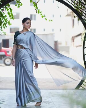 Sonalee Kulkarni Latest Photos | Picture 1932301