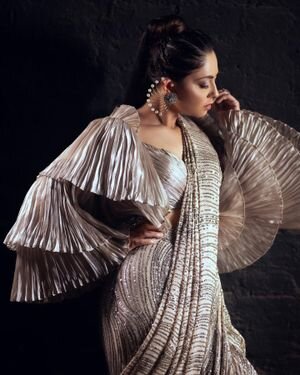 Sonalee Kulkarni Latest Photos | Picture 1932289