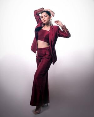 Sonalee Kulkarni Latest Photos | Picture 1932184