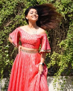 Sonalee Kulkarni Latest Photos | Picture 1932319