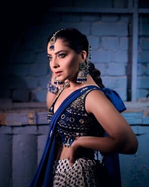 Sonalee Kulkarni Latest Photos | Picture 1932251