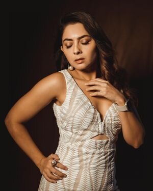 Sonalee Kulkarni Latest Photos | Picture 1932441