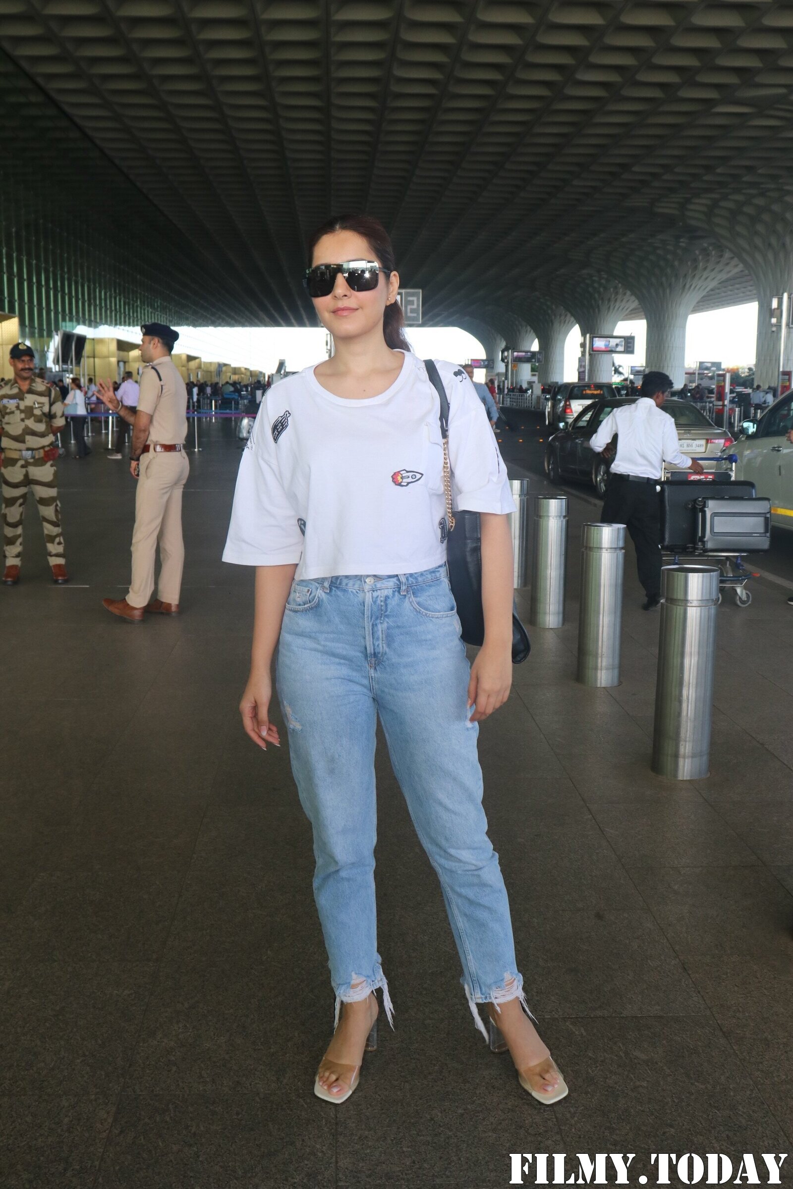 Raashi Khanna - Photos: Celebs  Spotted At Airport | Picture 1932672