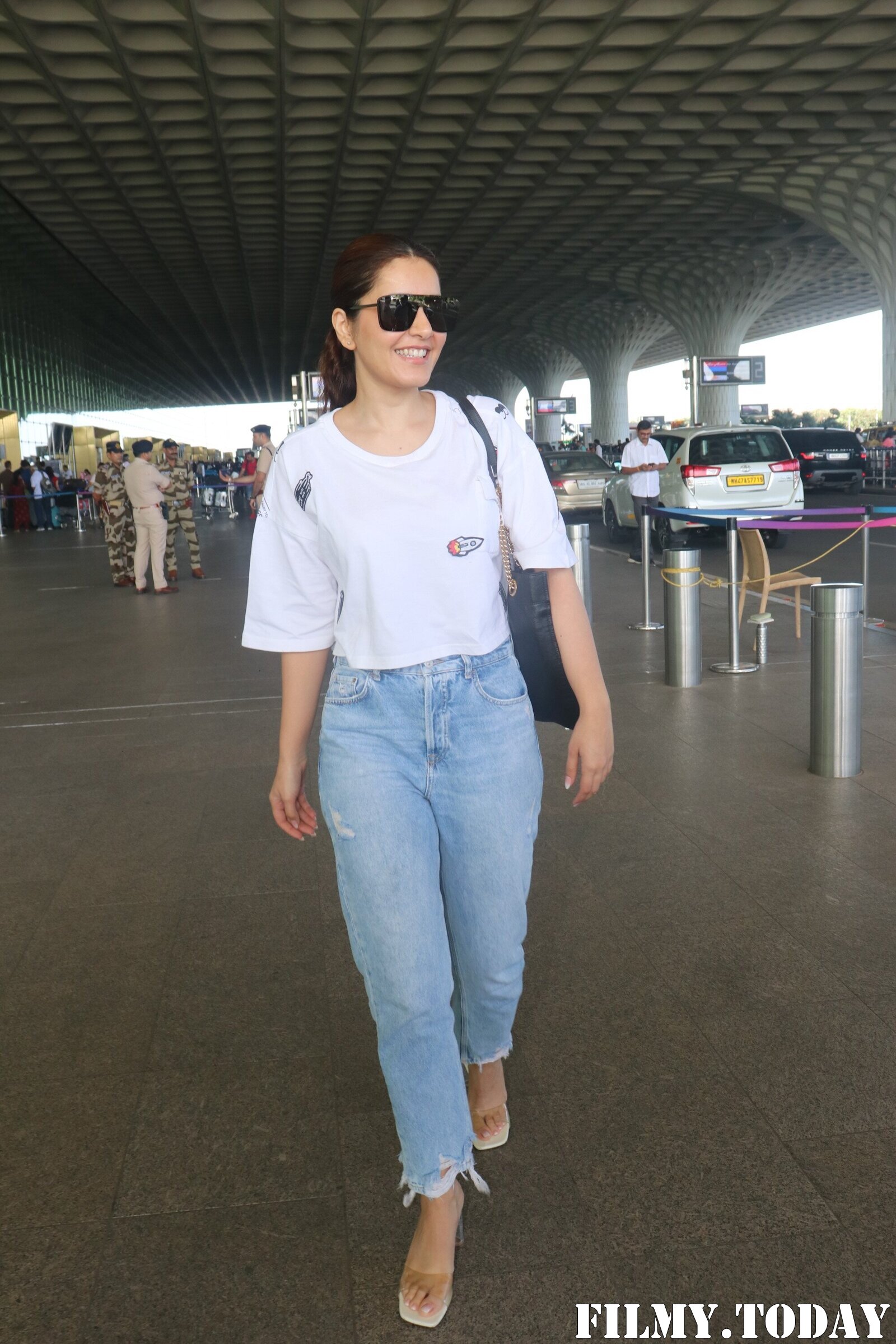 Raashi Khanna - Photos: Celebs  Spotted At Airport | Picture 1932676