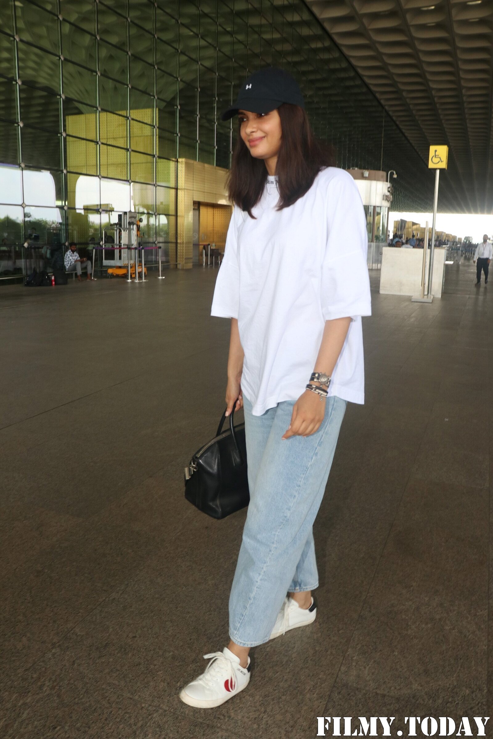 Diana Penty - Photos: Celebs  Spotted At Airport | Picture 1935842