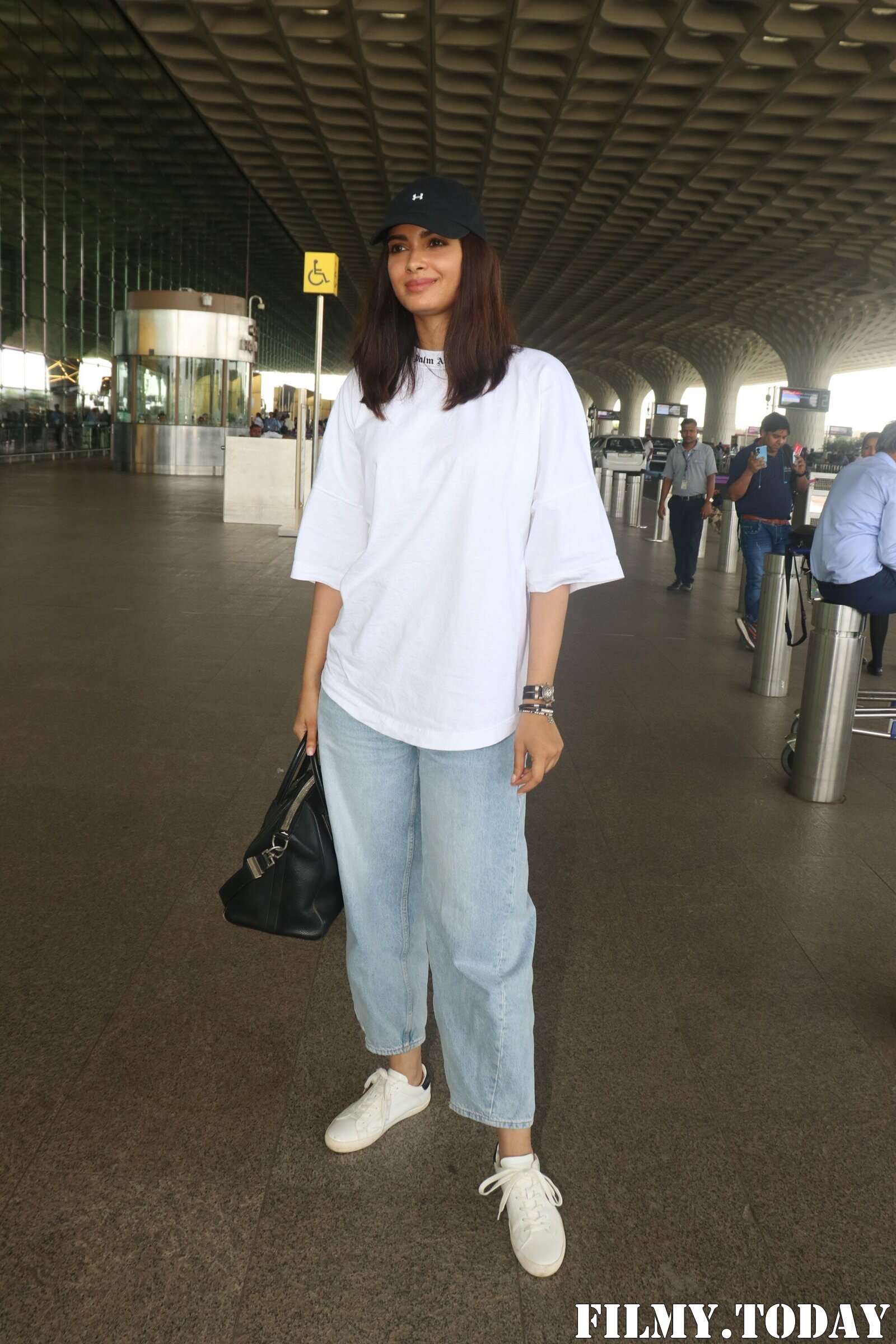 Diana Penty - Photos: Celebs  Spotted At Airport | Picture 1935849