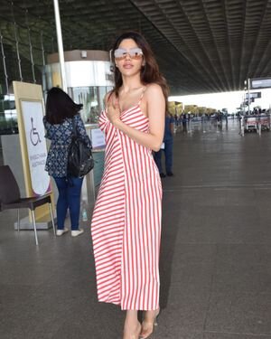 Nikki Tamboli - Photos: Celebs  Spotted At Airport | Picture 1935873