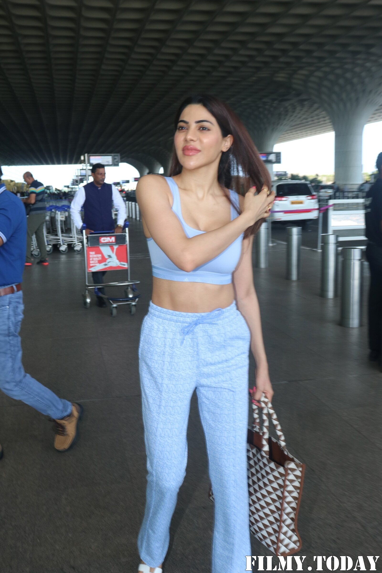 Nikki Tamboli - Photos: Celebs  Spotted At Airport | Picture 1936404